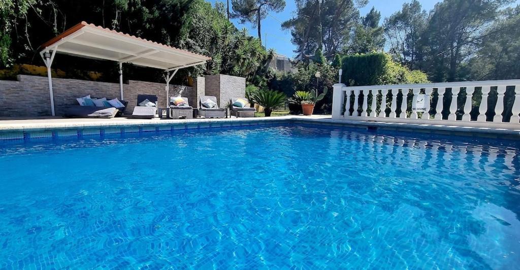 Wonderful Villa, Heated Pool, Near Beautiful Town Alboy 외부 사진
