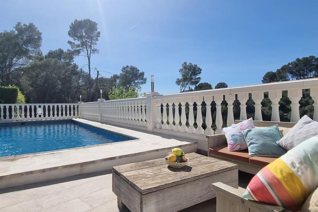 Wonderful Villa, Heated Pool, Near Beautiful Town Alboy 외부 사진