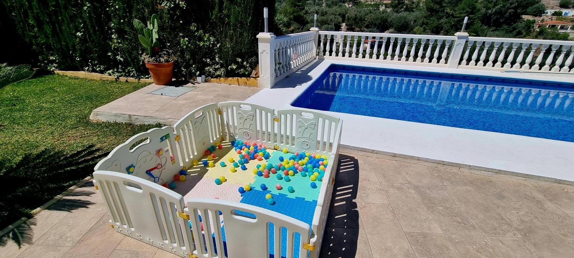 Wonderful Villa, Heated Pool, Near Beautiful Town Alboy 외부 사진